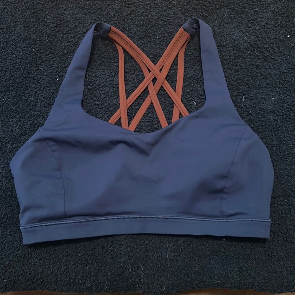 Lululemon sports bra